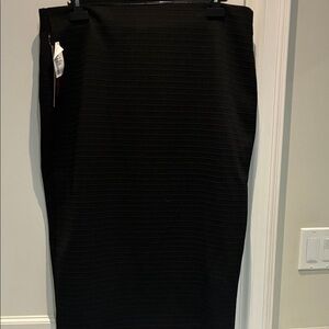 BNWT Double Click Chic Textured Black Pencil Skirt for Women 👵MT